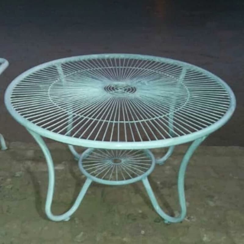 Round Table